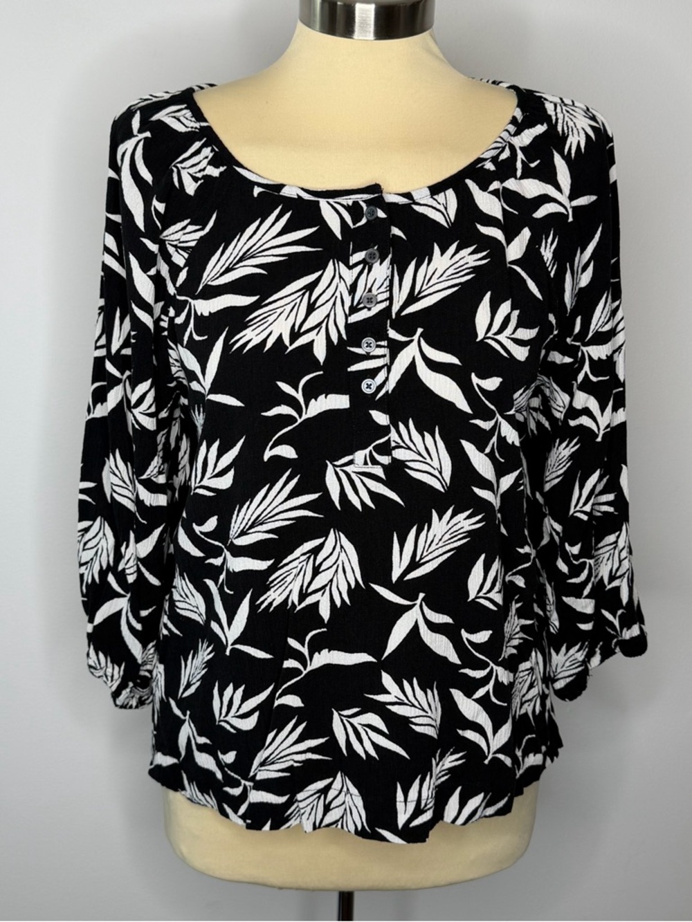 Loft Black and White Foliage Print Henley Top
